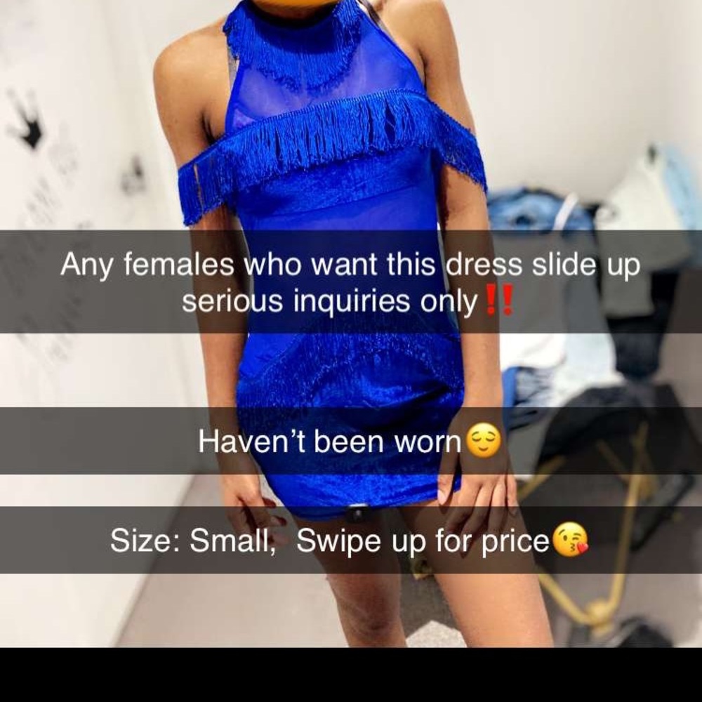 A blue short dress